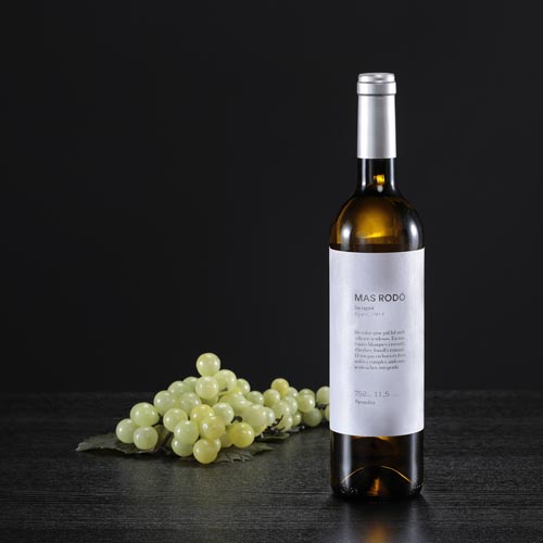 Botella de vino blanco Incògnit, D.O. Penedés