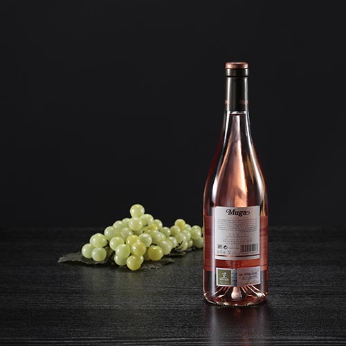 Botella de vino rosado Muga, D.O. Rioja