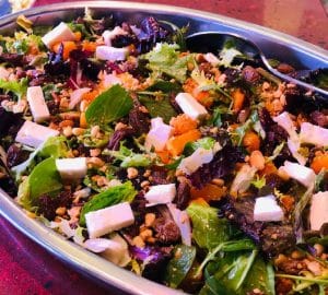 XarcuteriaFerran-Amanida-de-carbassa,-fruits-secs-i-formatge-feta