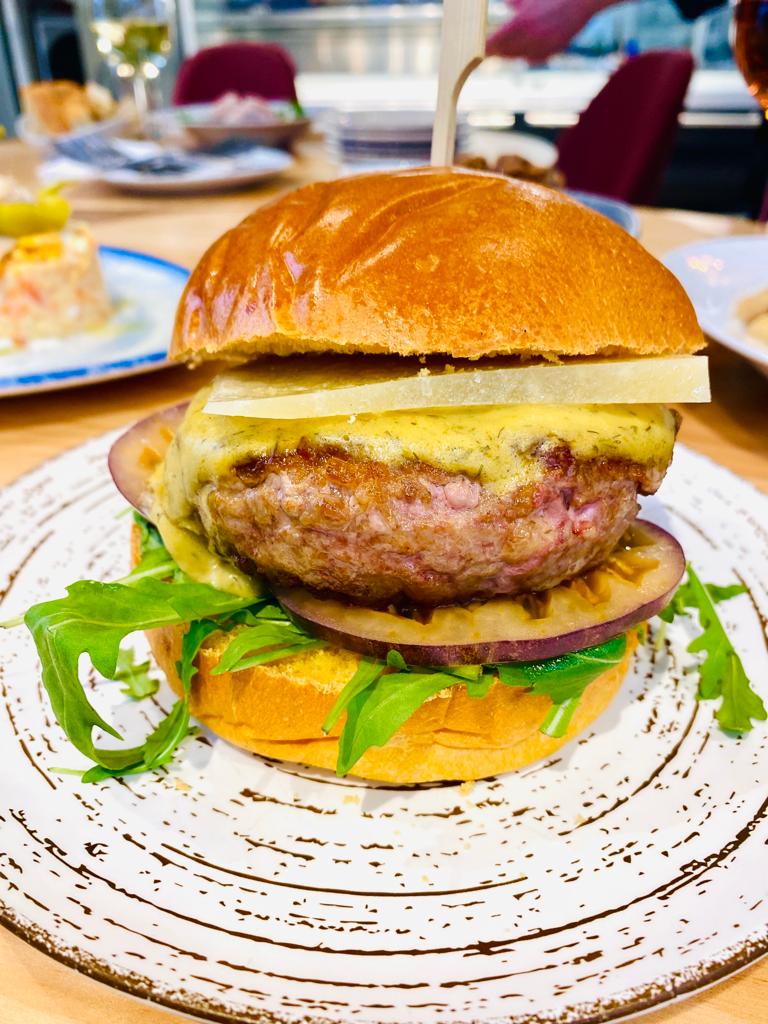 HAMBURGUESA DE BELLOTA